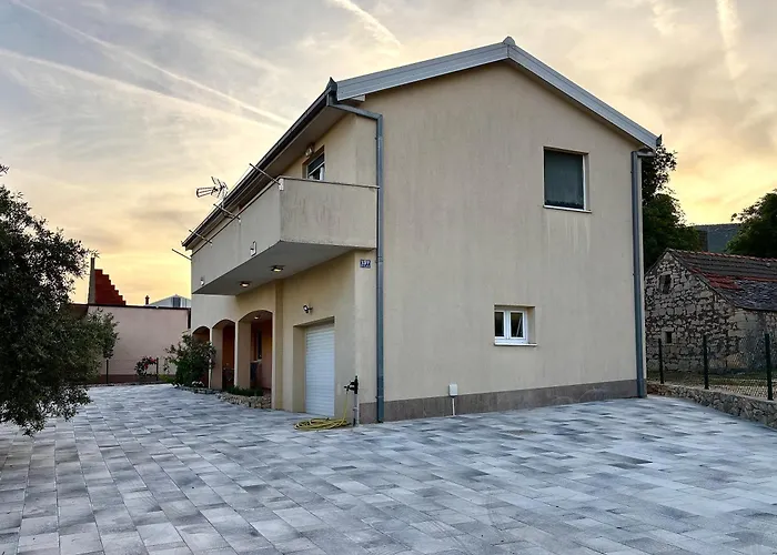 Olivetree Kaštel Novi